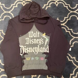 NWT Walt Disney’s Disneyland Sweatshirt
